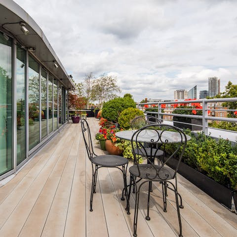 A beautiful & expansive terrace