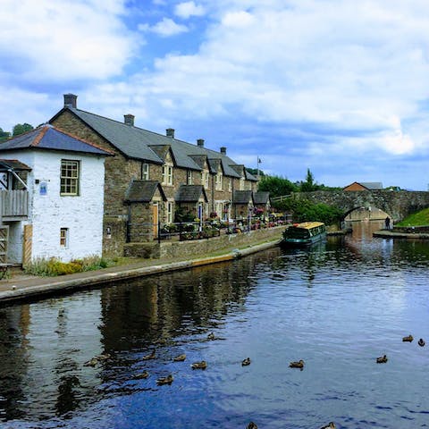 Drive to the quaint village of Brecon in less than twenty minutes