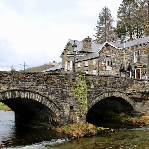 Explore Temple Guiting and the neighbouring Cotswold villages