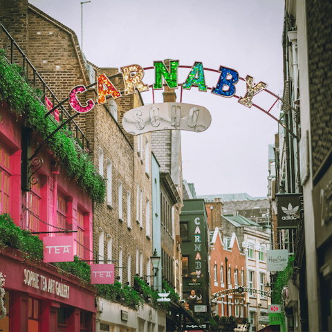Walk down to famous Carnaby Sreet filled with cutting-edge fashion boutiques and trendy bars