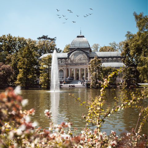 Take in the lake views as you stroll around El Retiro Park