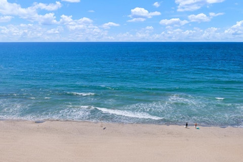 Let your cares drift away on Solana Beach, just as short stroll away