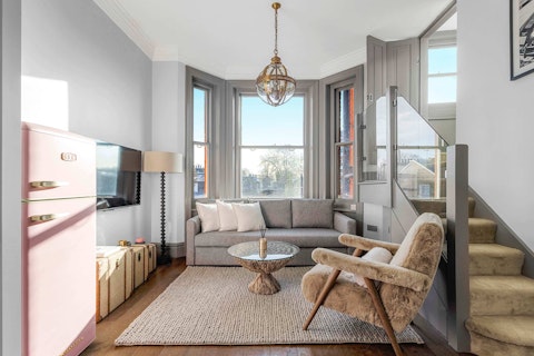 Curl up in the light-filled living room steps from the King's Road