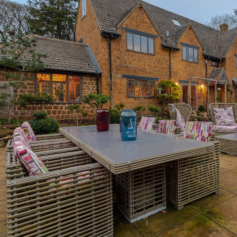Dine alfresco on warm summer's evenings in the garden