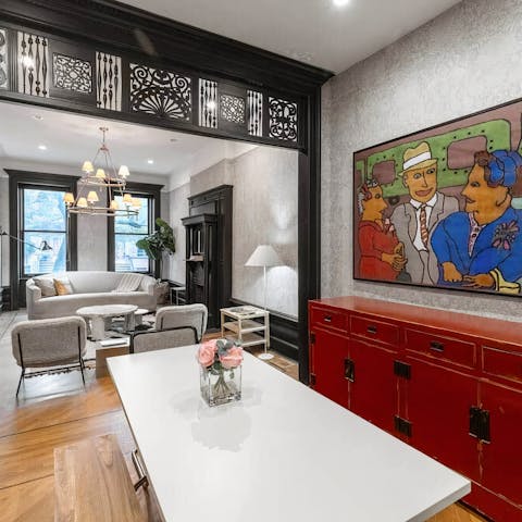 Dial up a private chef and host a glamorous dinner party