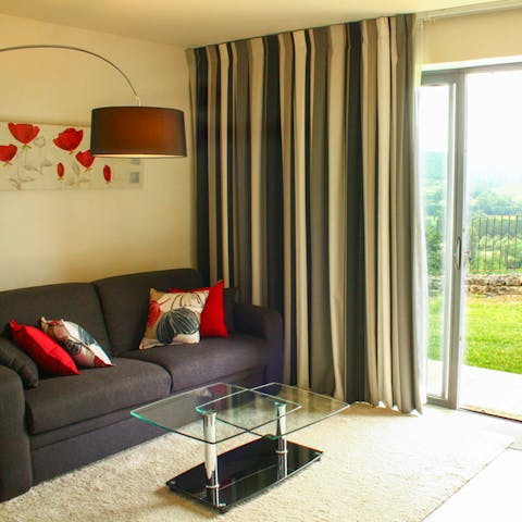 Make use of the estate's flexible accommodation, with two large homes and two one-bed annexes