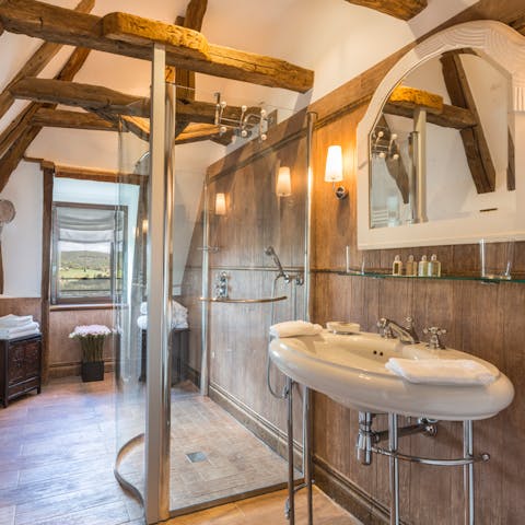 Freshen up in stylish bathrooms