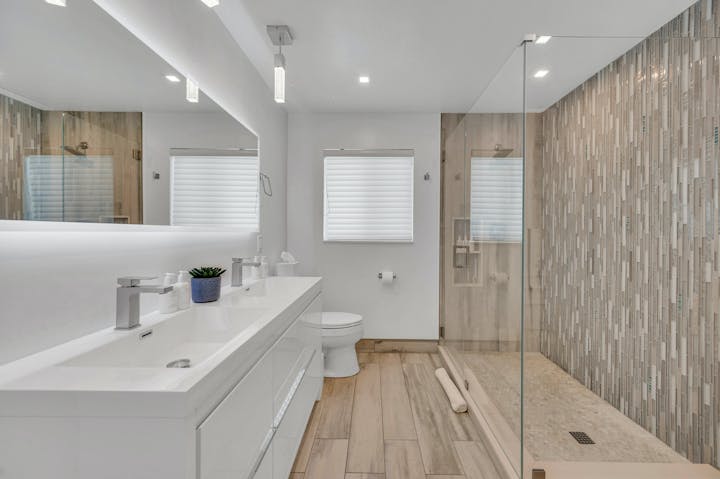 Bathroom photo