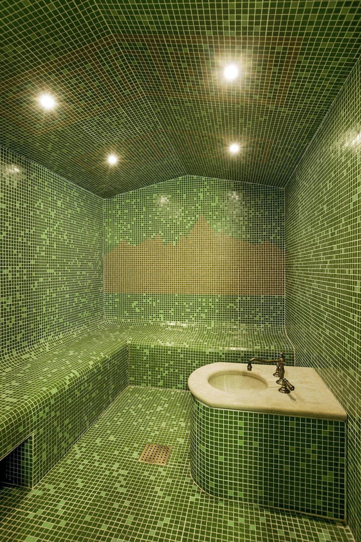 Bathroom photo