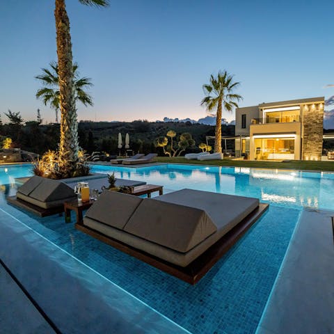 Get together for pre-dinner drinks and star gazing here