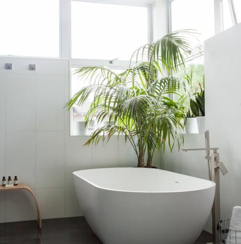 Beautiful foliage around the free-standing tub