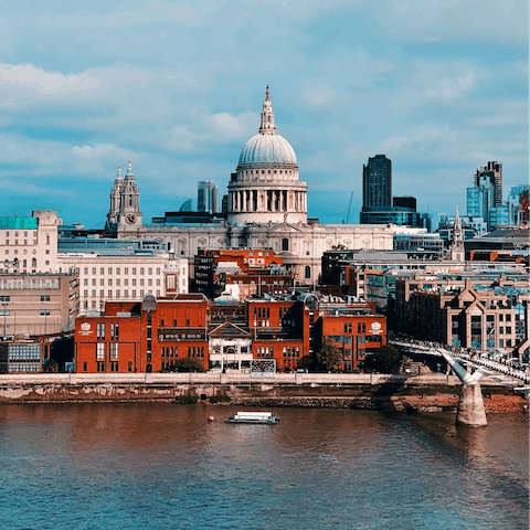 Stay in central Clerkenwell, a short stroll from St Paul's Cathedral