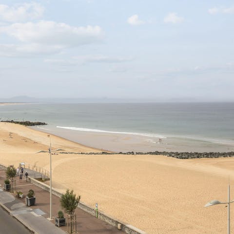 Stay just steps away from the famous Landes Beach in Capbreton