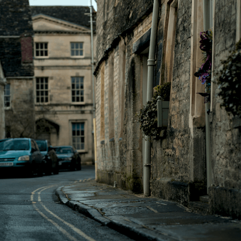 Take a trip to Cirencester, 5 miles away