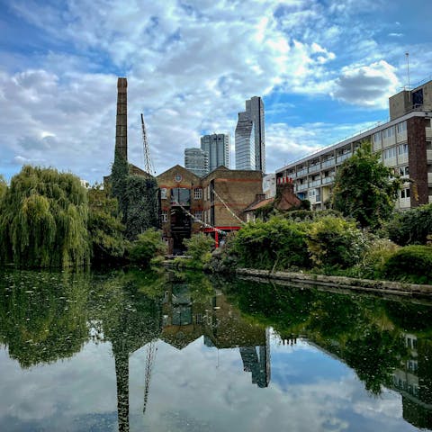 Enjoy a stroll along Islington's canal, right on your doorstep