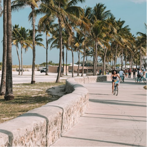 Hire bikes to explore Miami's iconic boardwalk
