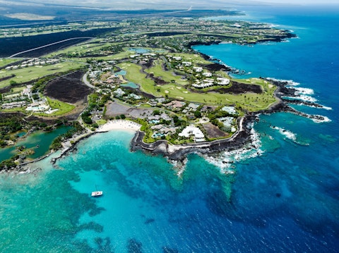 Enjoy exploring the scenic landscapes of the spectacular Kohala Coast