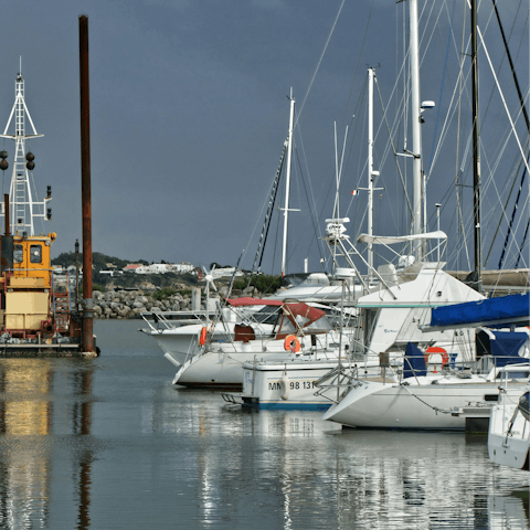 Head to the Port of Royan, thirty minutes away