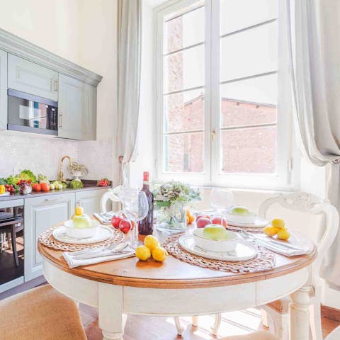 Tuck into a Tuscan feast around the table