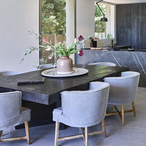 Savour slow evening drinks served at home