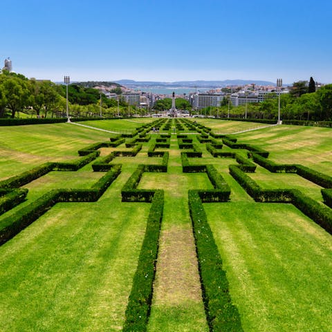 Take long afternoon strolls in Parque Eduardo VII, a seventeen-minute walk away