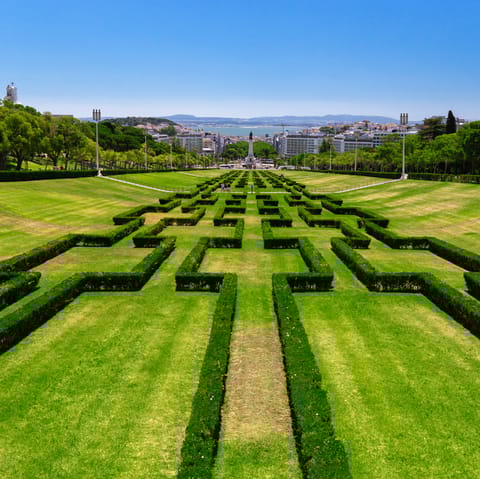Take long afternoon strolls in Parque Eduardo VII, a seventeen-minute walk away