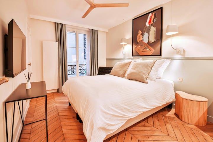 Bedroom photo