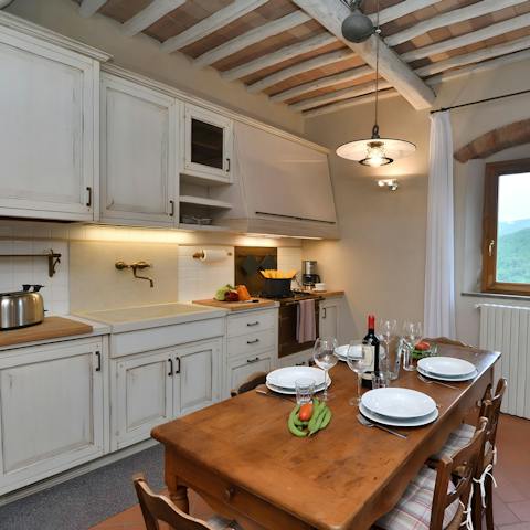 Cook up all your favourite family meals and tuck in around the dining table