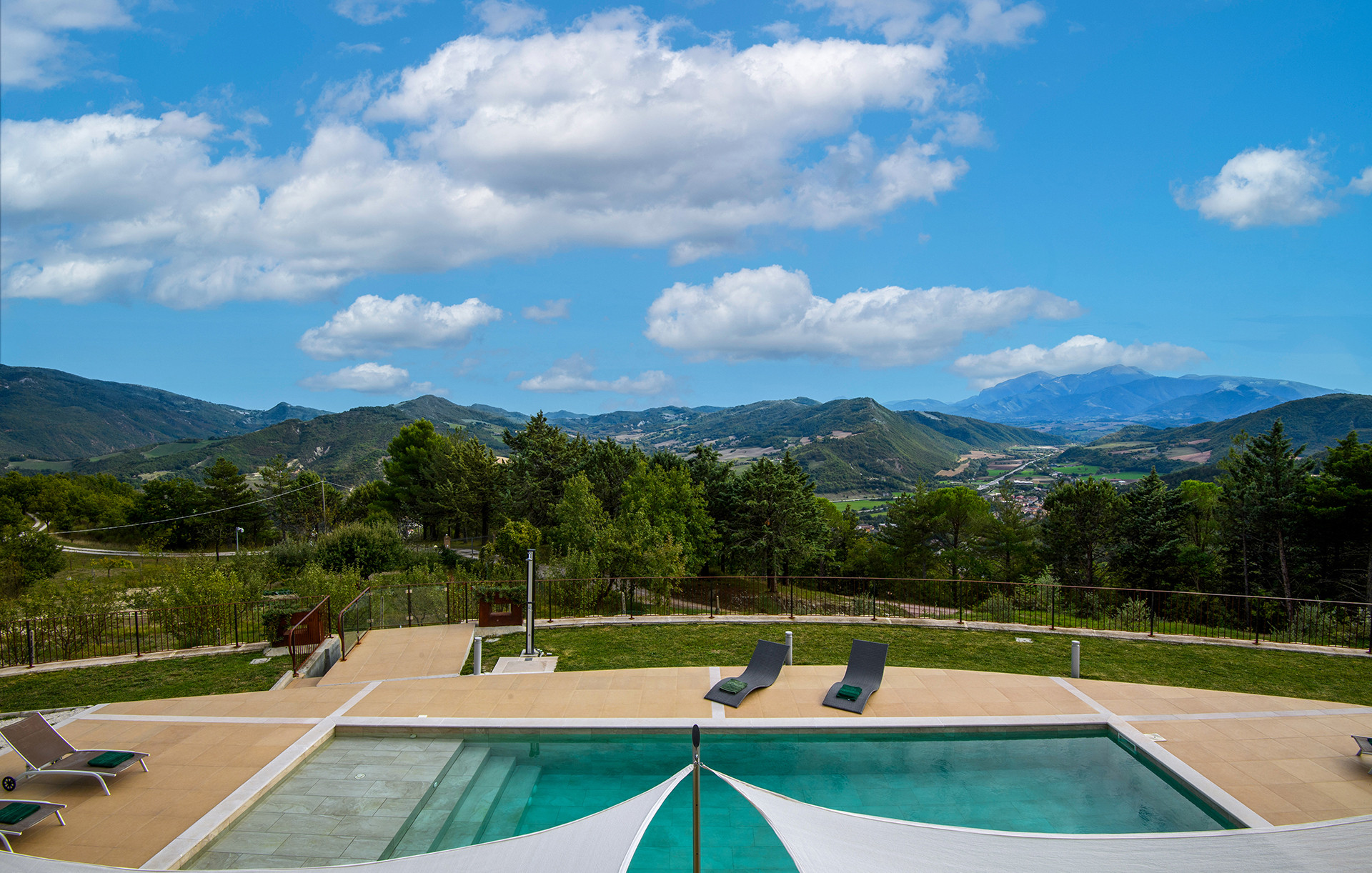 Truffle Country Double Pool