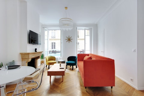 Plan your day in Paris from the light-filled living space