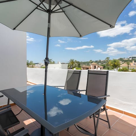 Toast the day’s end with sundowners on the private terrace