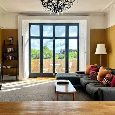 Relax in the elegant living room or on the balcony in the Somerset sun