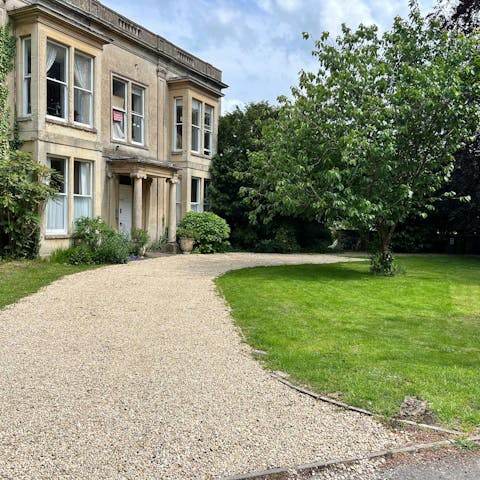 Have a stroll around the manor's communal grounds
