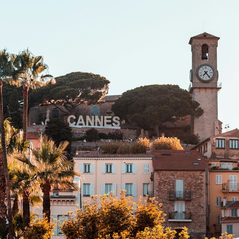 Be in iconic Cannes in just fifteen minutes