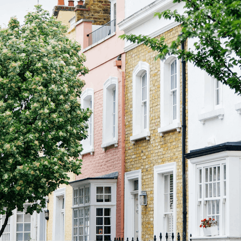 Step outside and stroll through the pretty streets of Chelsea