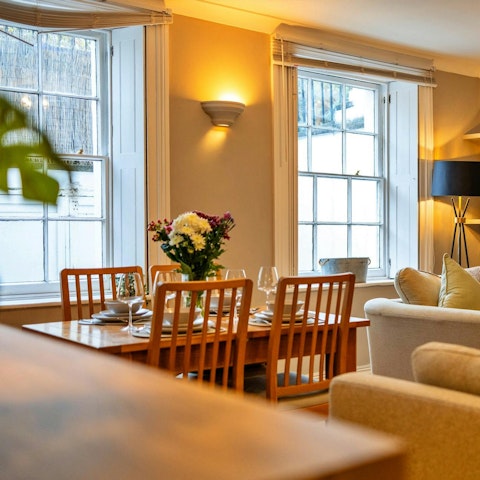 Start the day with breakfast in the window