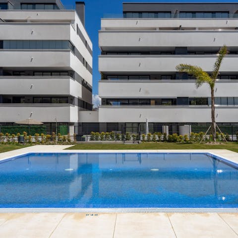 While away sunny afternoons taking dips in the communal pool