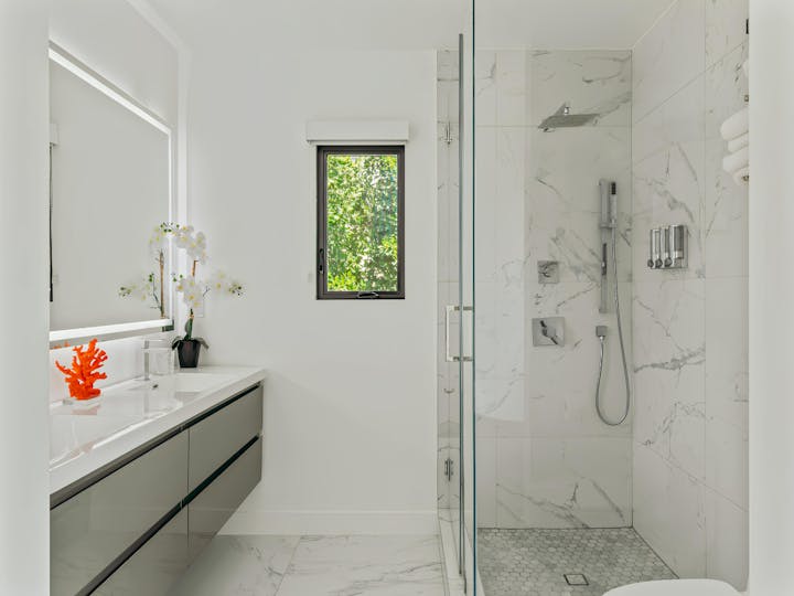 Bathroom photo