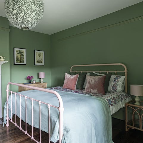 Look forward to snuggling up beneath sweet floral sheets in the bedrooms