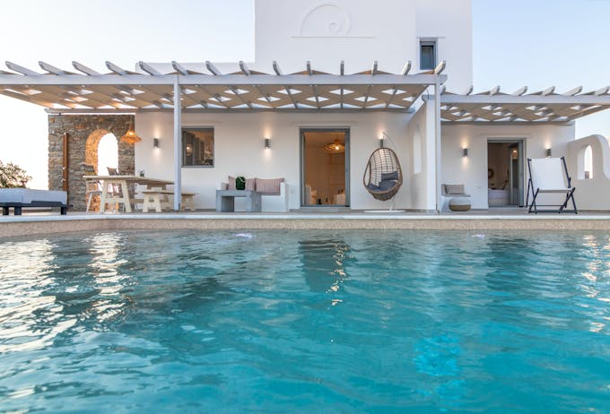Naxos Nirvana