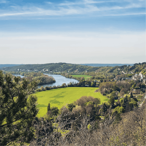 Head into the nearby French Vexin Regional Natural Park and be artistically inspired by the scenery
