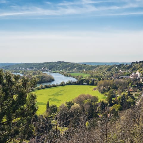 Head into the nearby French Vexin Regional Natural Park and be artistically inspired by the scenery