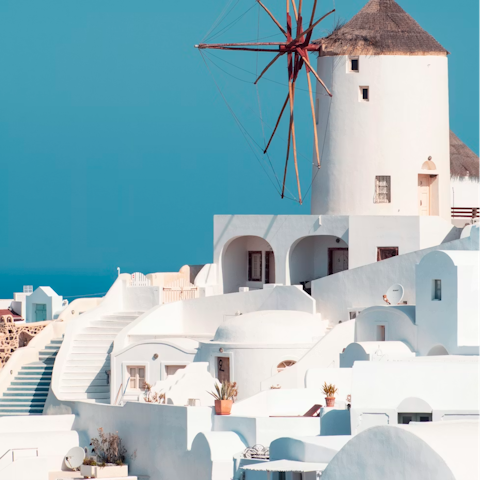 Stay within easy reach of the sights of Mykonos