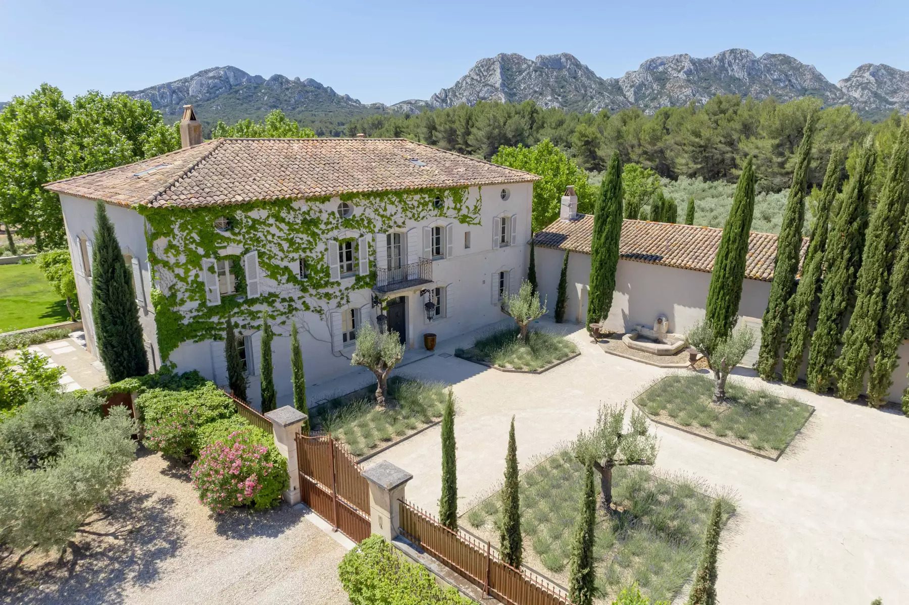 Bastide des Alpilles