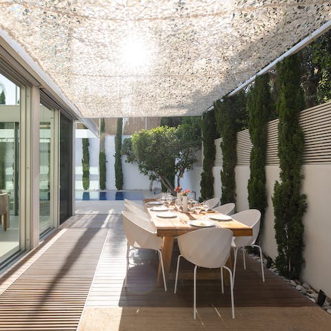 Dine alfresco with a delicious homemade meal