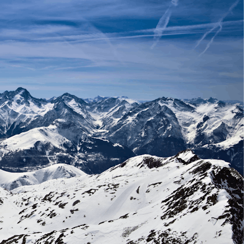 Take the ski bus from 250 metres away