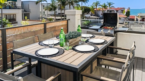 Look forward to dining alfresco in the sunshine