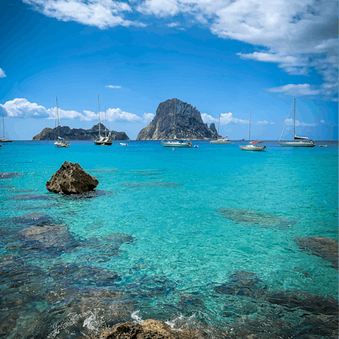 Stay in S’Argamassa with the beach just 20 metres away