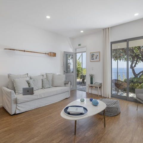 Open up the sliding doors and let the alluring Atlantic breeze flow through the house