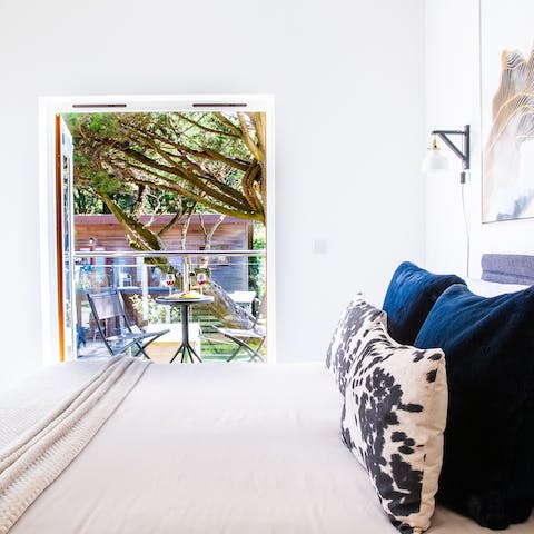 Wake up to the sunlight streaming in